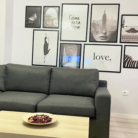 Lovely Apartment Тирана Екстериор снимка