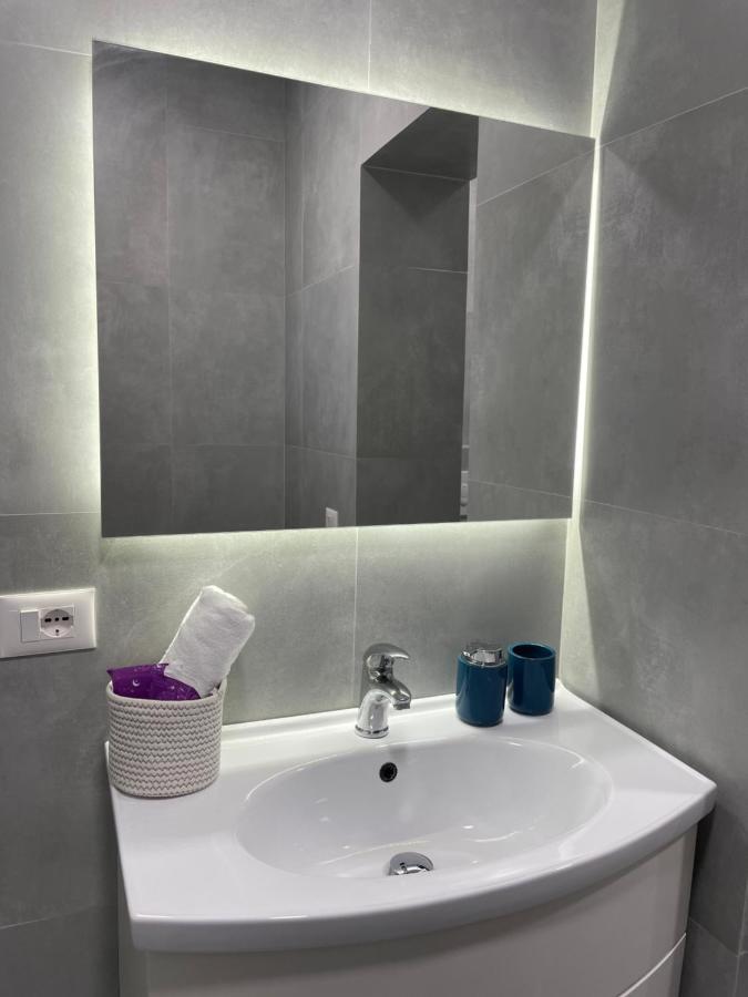 Lovely Apartment Тирана Екстериор снимка