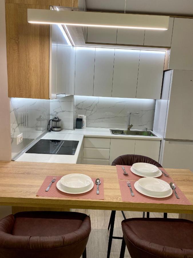 Lovely Apartment Тирана Екстериор снимка