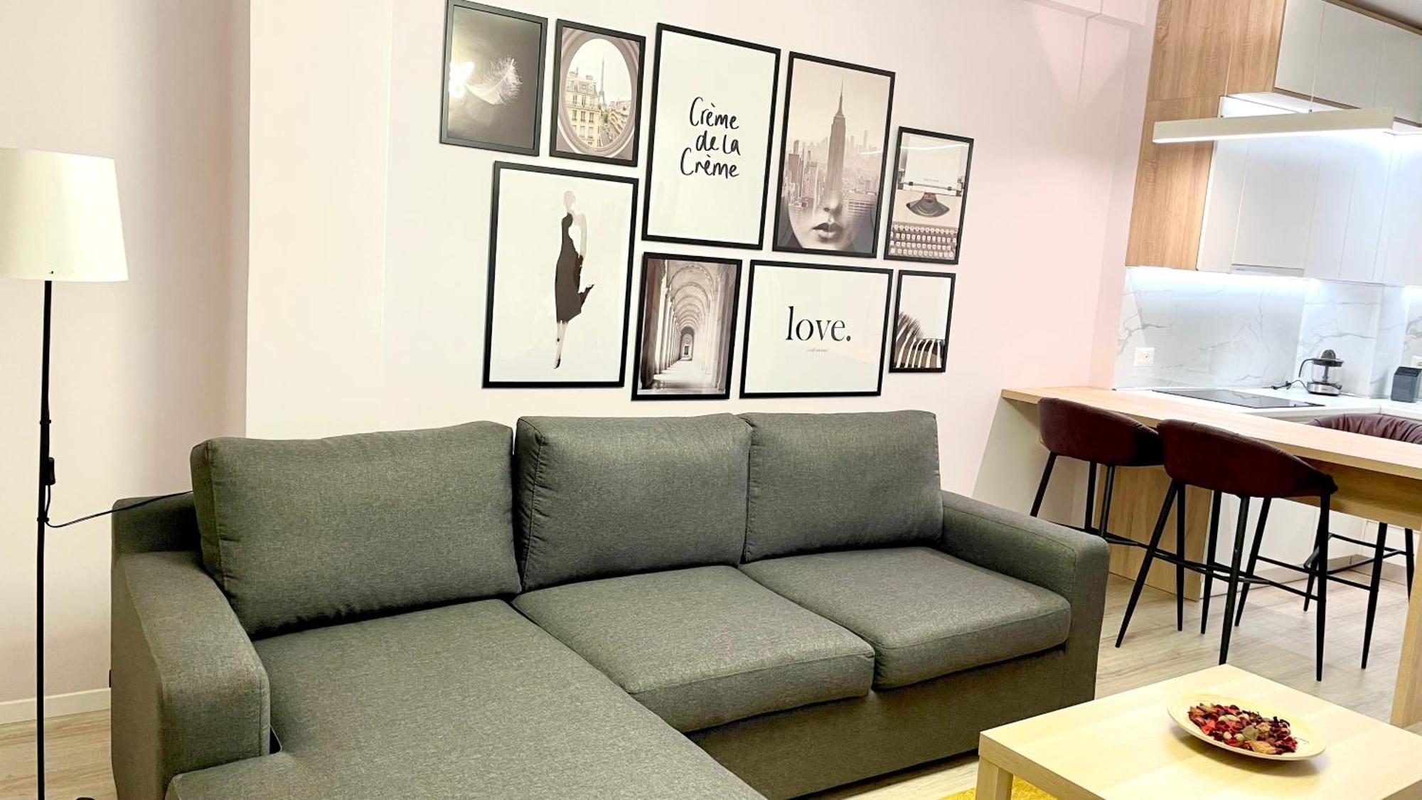 Lovely Apartment Тирана Екстериор снимка